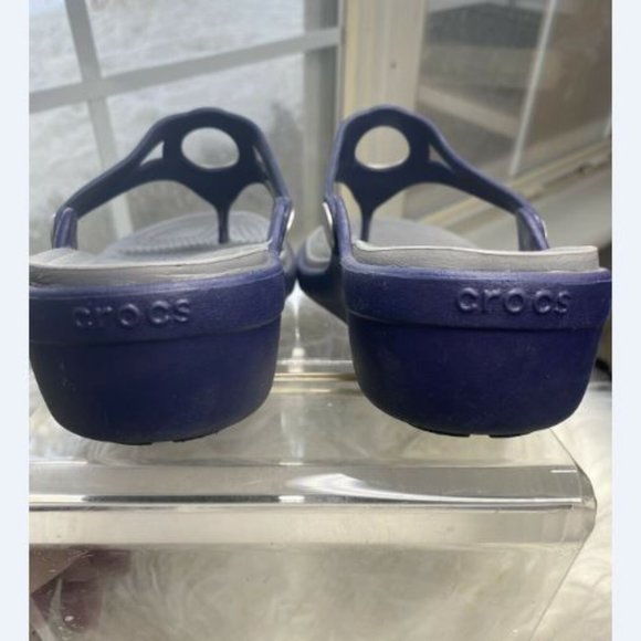 Crocs Sanrah Circle Wedge Blue Thong Sandal 8 - Picture 3 of 5
